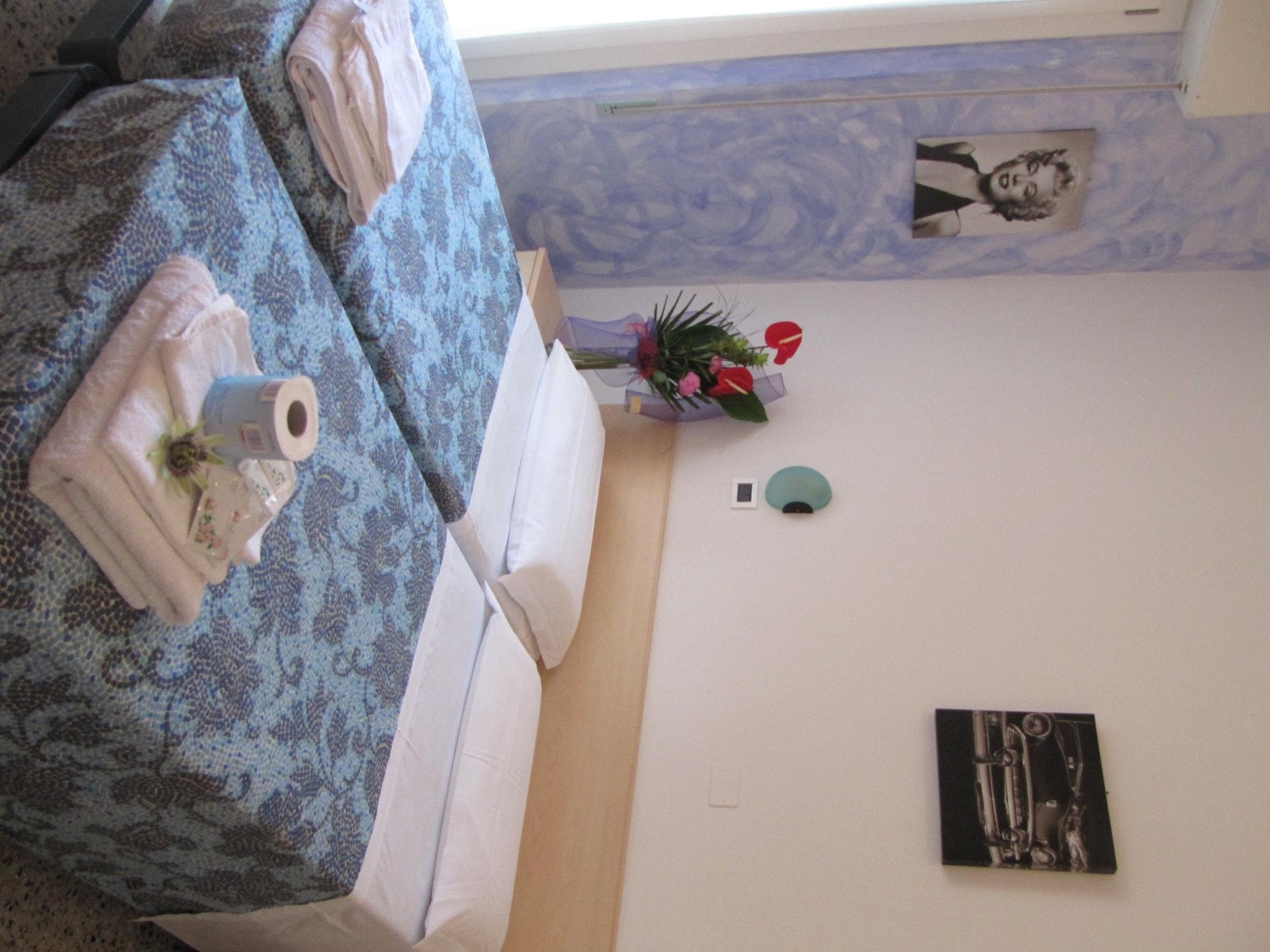 Hotel Villa Elia Rimini Exteriör bild