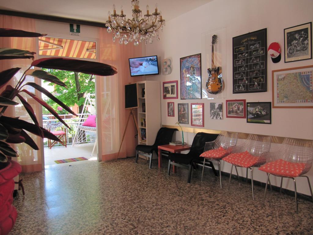 Hotel Villa Elia Rimini Exteriör bild