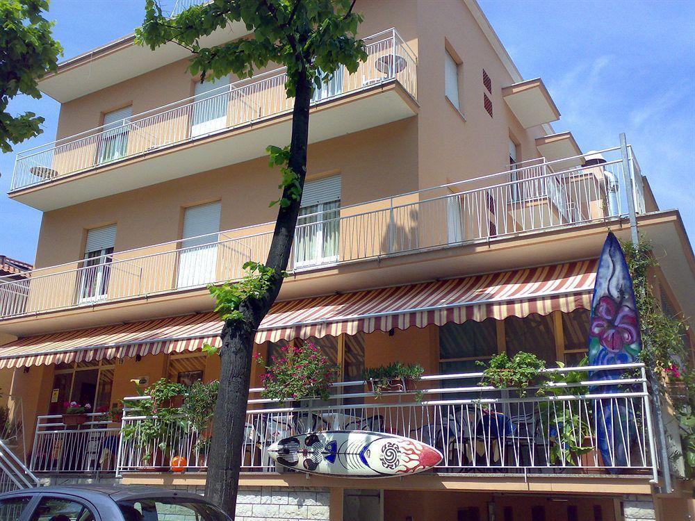 Hotel Villa Elia Rimini Exteriör bild