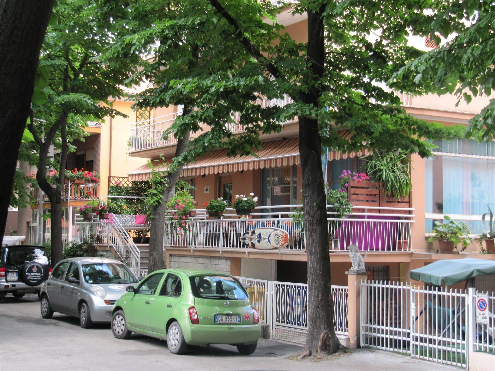 Hotel Villa Elia Rimini Exteriör bild