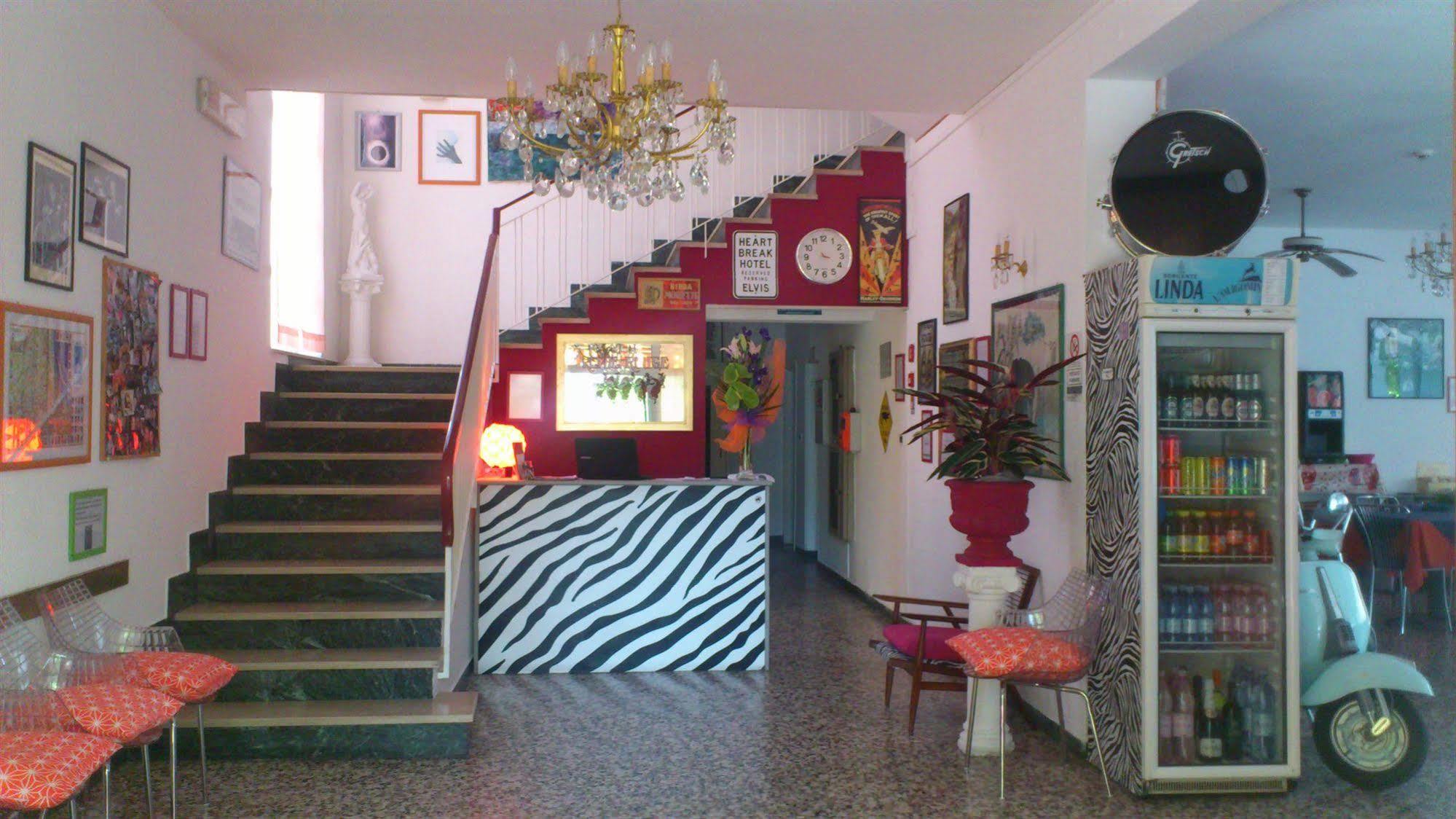 Hotel Villa Elia Rimini Exteriör bild