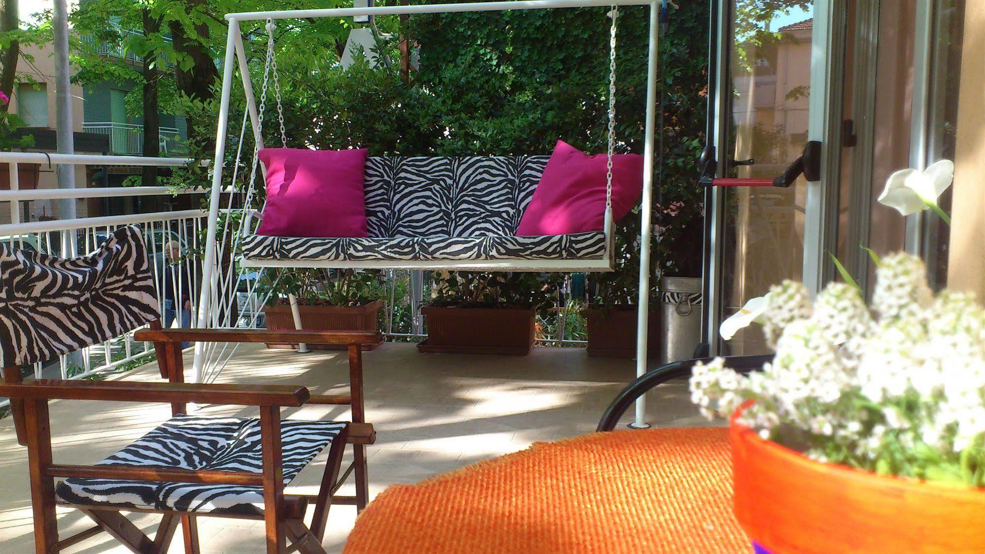 Hotel Villa Elia Rimini Exteriör bild